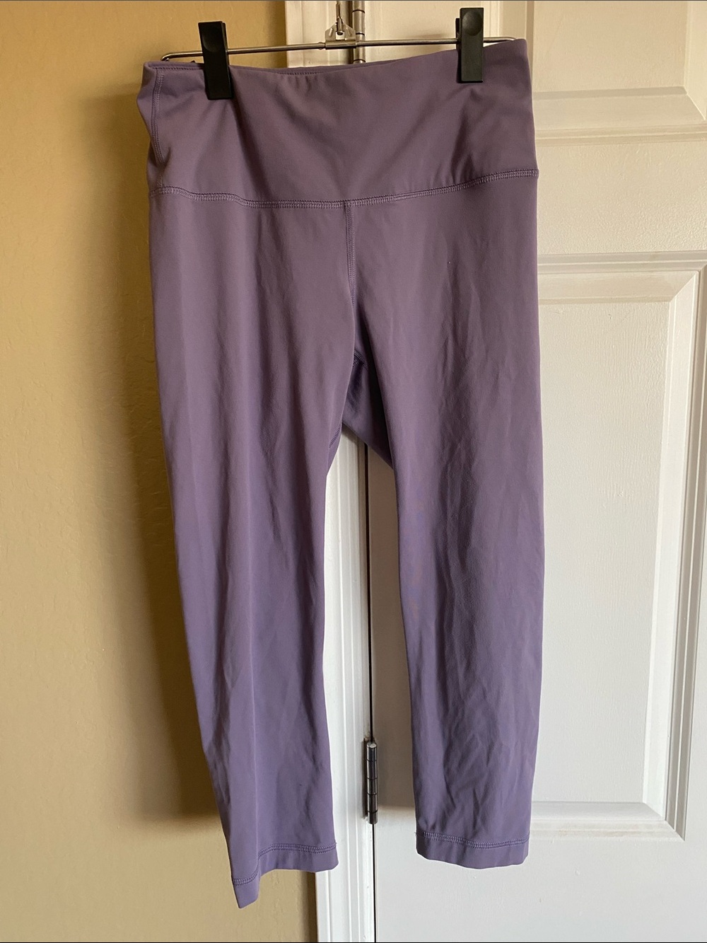 Yogalicious High Rise Lavender Leggings Size Medium